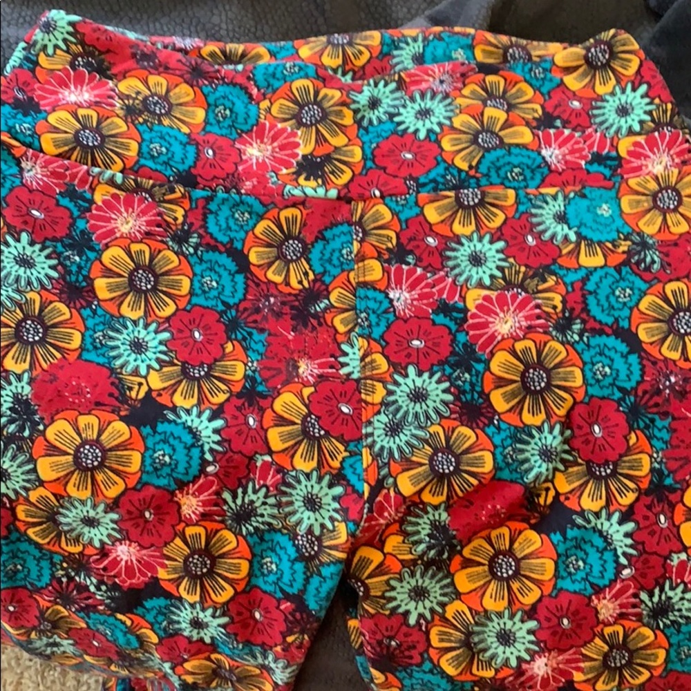 Lularoe flower leggings
